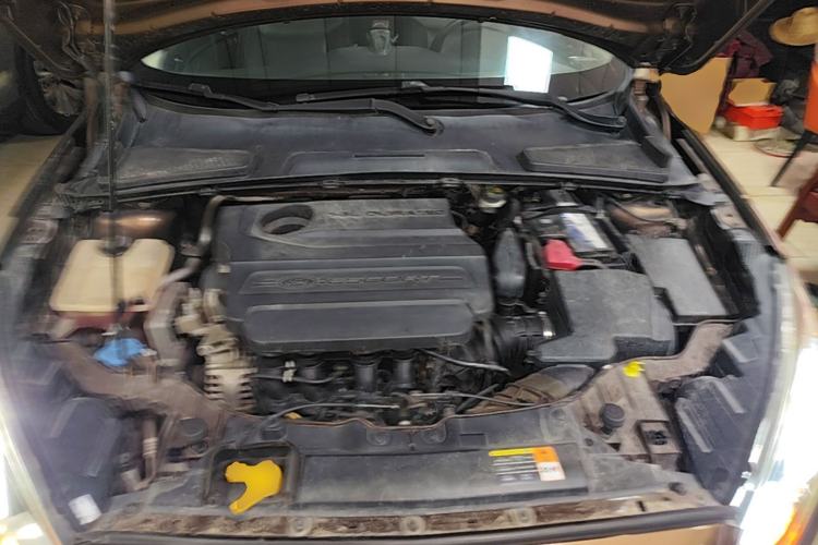 Used Ford Escort 2015 1.5L Automatic Fashion Model Engine Bay