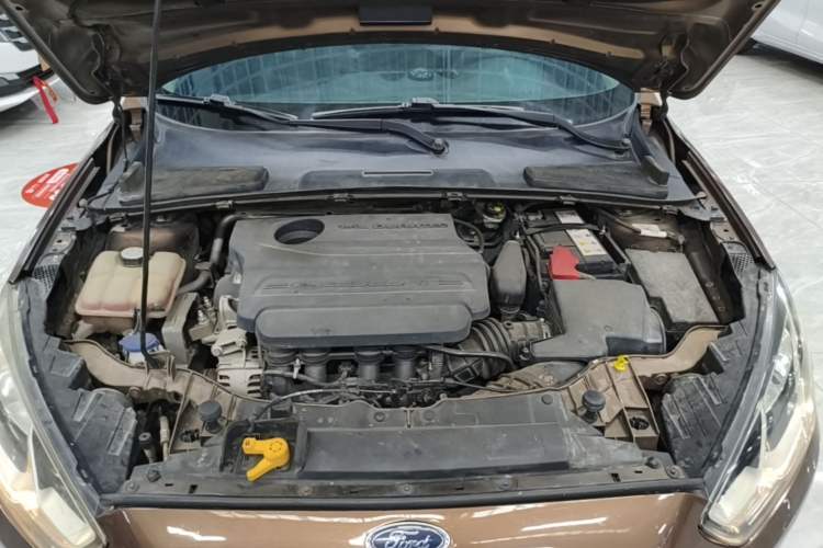 Used Ford Escort 2015 1.5L Automatic Fashion Model Engine Bay