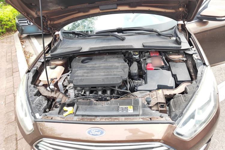 Used Ford Escort 2015 1.5L Automatic Fashion Model Engine Bay
