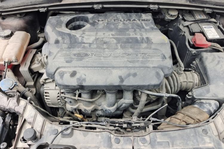 Used Ford Escort 2015 1.5L Manual Comfort Model Engine Bay