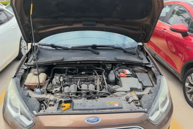 Used Ford Escort 2015 1.5L Automatic Comfort Edition Engine Bay