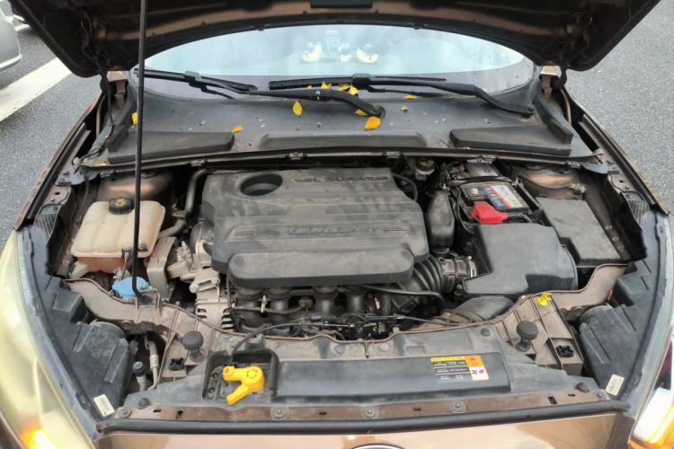 Used Ford Escort 2015 1.5L Automatic Fashion Model Engine Bay