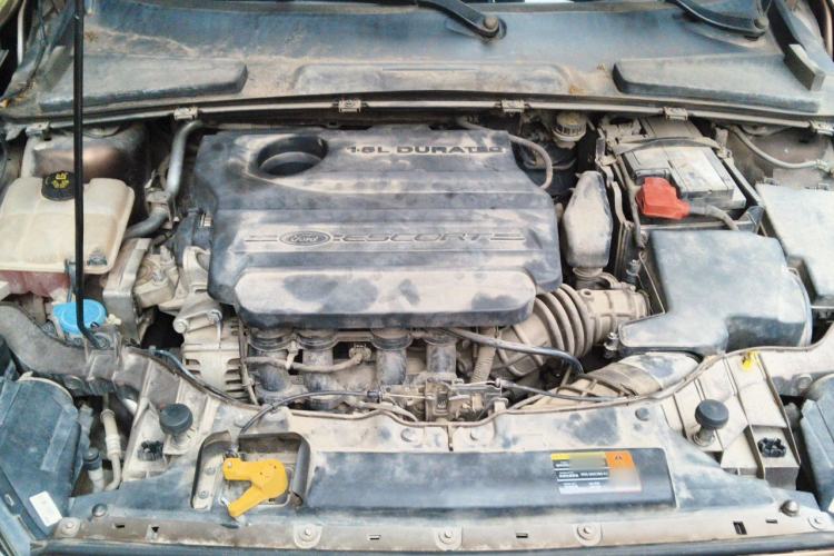 Used Ford Escort 2015 1.5L Automatic Comfort Edition Engine Bay