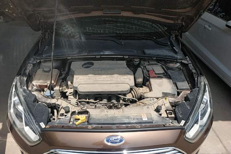 Used Ford Escort 2015 1.5L Automatic Fashion Model Engine Bay