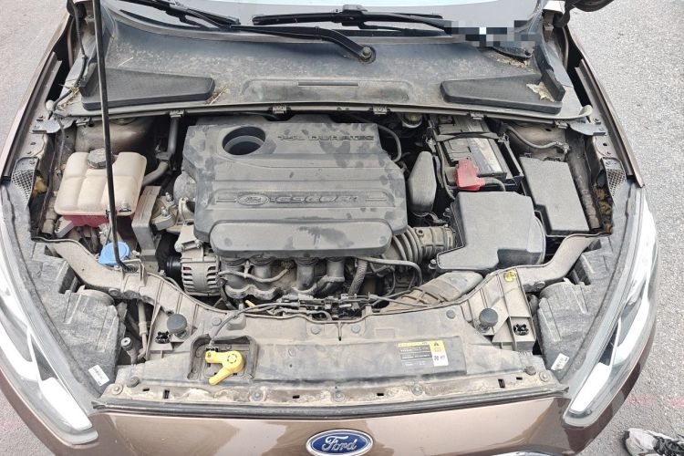 Used Ford Escort 2015 1.5L Automatic Fashion Model Engine Bay