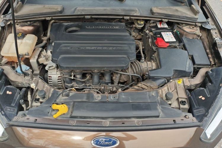 Used Ford Escort 2015 1.5L Manual Comfort Model Engine Bay