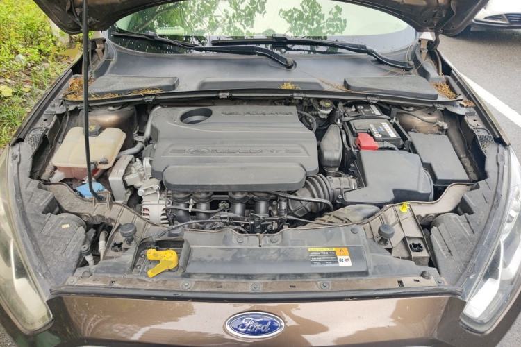 Used Ford Escort 2015 1.5L Automatic Fashion Model Engine Bay