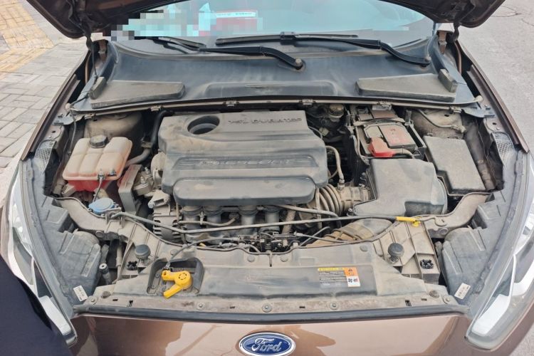 Used Ford Escort 2015 1.5L Manual Comfort Model Engine Bay