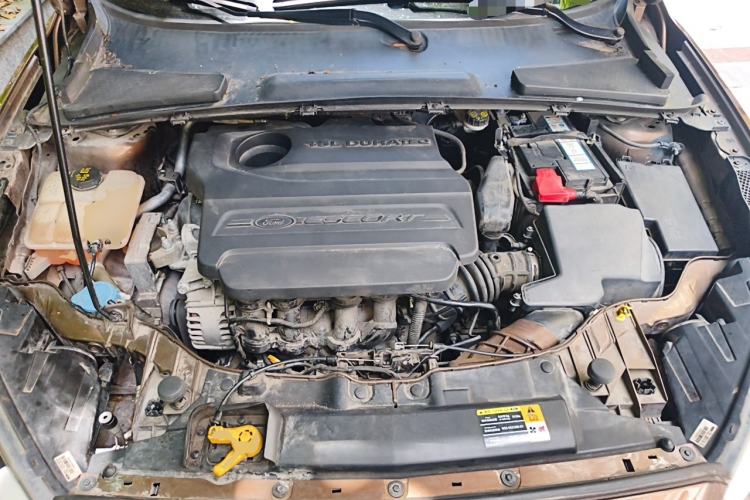 Used Ford Escort 2015 1.5L Automatic Comfort Edition Engine Bay