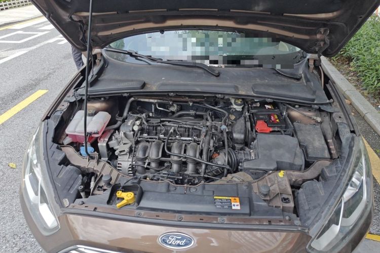Used Ford Escort 2015 1.5L Automatic Fashion Model Engine Bay