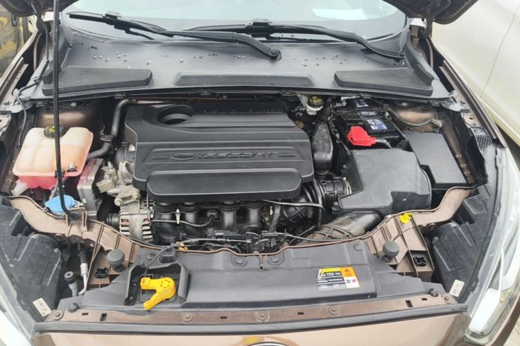 Used Ford Escort 2015 1.5L Automatic Fashion Model Engine Bay