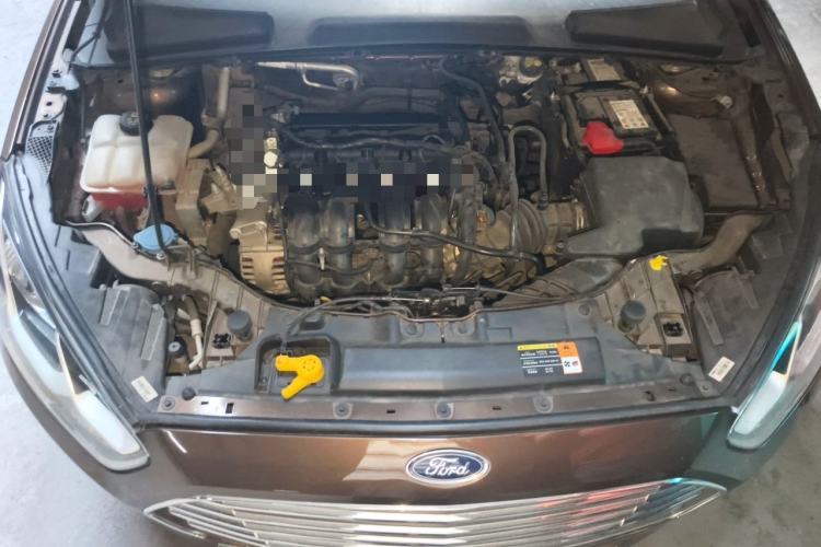 Used Ford Escort 2015 1.5L Manual Comfort Model Engine Bay