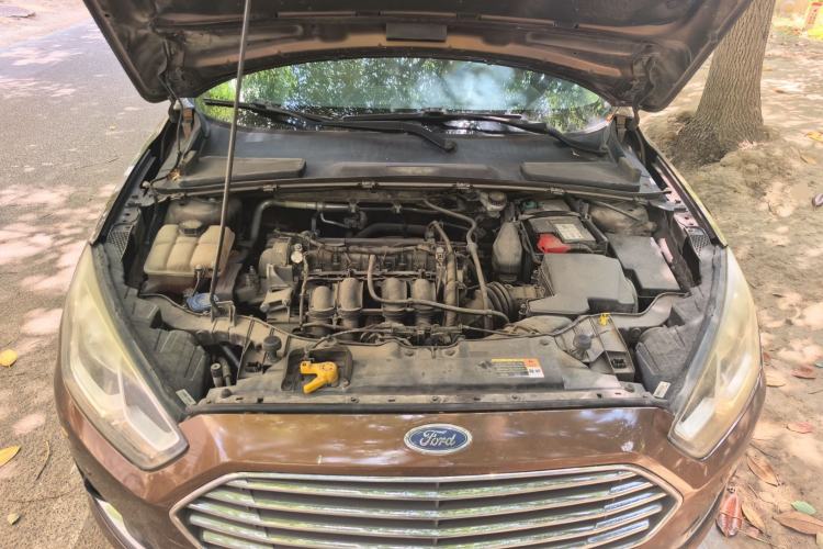 Used Ford Escort 2015 1.5L Automatic Fashion Model Engine Bay