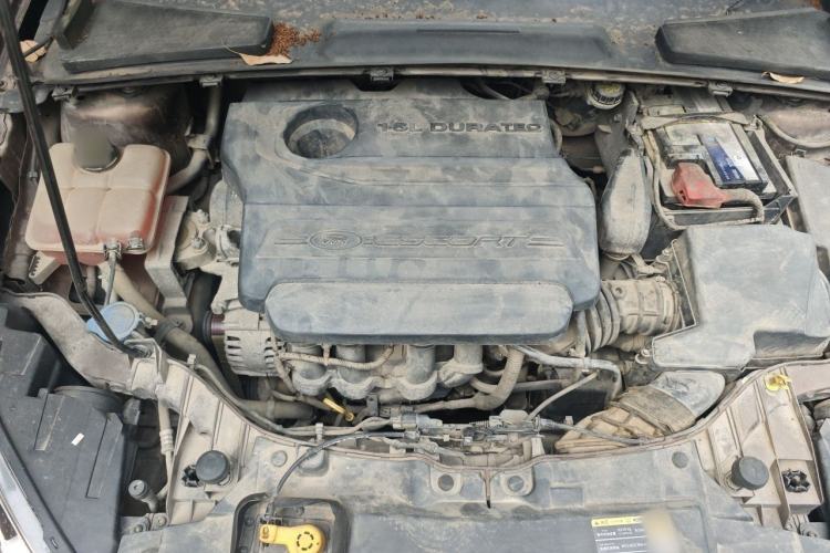 Used Ford Escort 2015 1.5L Automatic Fashion Model Engine Bay