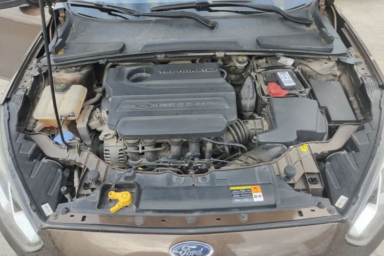 Used Ford Escort 2015 1.5L Automatic Fashion Model Engine Bay