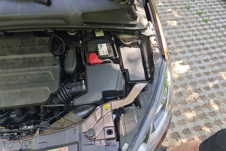 Used Ford Escort 2015 1.5L Automatic Fashion Model Engine Bay Left