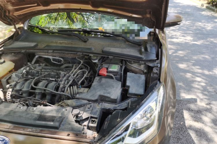 Used Ford Escort 2015 1.5L Manual Comfort Model Engine Bay Left