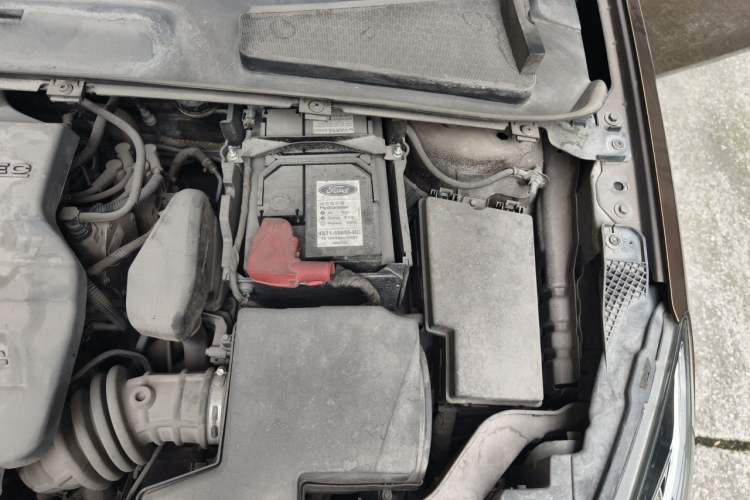 Used Ford Escort 2015 1.5L Automatic Fashion Model Engine Bay Left