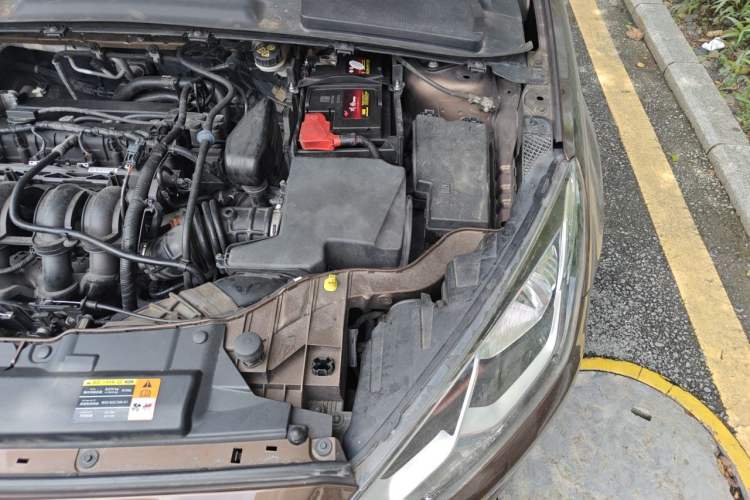 Used Ford Escort 2015 1.5L Automatic Fashion Model Engine Bay Left