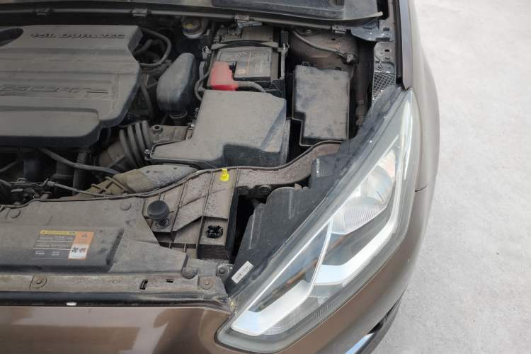 Used Ford Escort 2015 1.5L Automatic Fashion Model Engine Bay Left