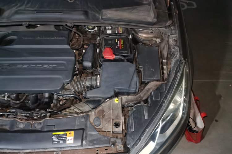 Used Ford Escort 2015 1.5L Automatic Fashion Model Engine Bay Left
