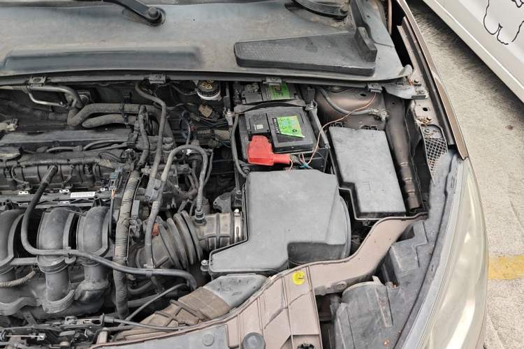Used Ford Escort 2015 1.5L Manual Fashion Edition Engine Bay Left