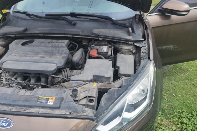 Used Ford Escort 2015 1.5L Automatic Fashion Model Engine Bay Left