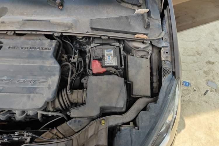 Used Ford Escort 2015 1.5L Manual Fashion Edition Engine Bay Left
