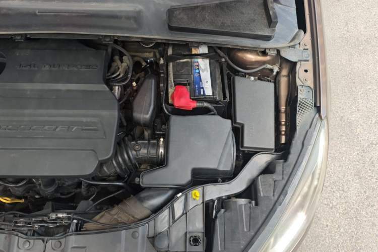 Used Ford Escort 2015 1.5L Automatic Comfort Edition Engine Bay Left