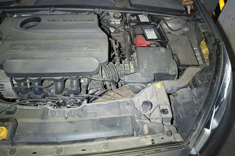 Used Ford Escort 2015 1.5L Manual Fashion Edition Engine Bay Left