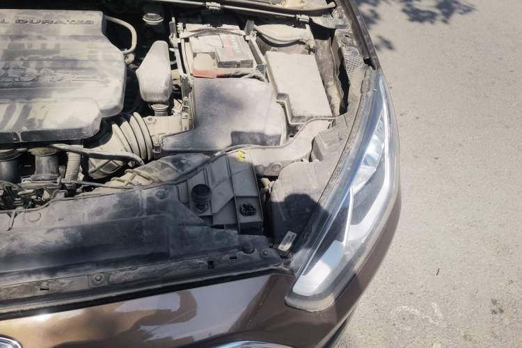 Used Ford Escort 2015 1.5L Automatic Comfort Edition Engine Bay Left