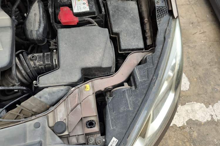 Used Ford Escort 2015 1.5L Automatic Comfort Edition Engine Bay Left