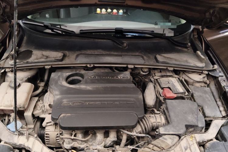 Used Ford Escort 2015 1.5L Automatic Fashion Model Engine Bay