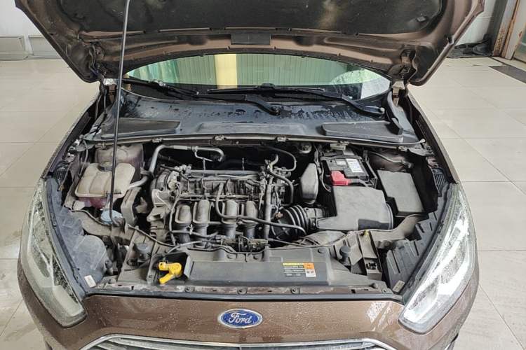 Used Ford Escort 2015 1.5L Automatic Fashion Model Engine Bay
