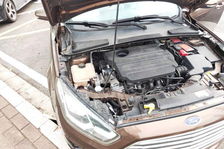 Used Ford Escort 2015 1.5L Automatic Fashion Model Engine Bay Right