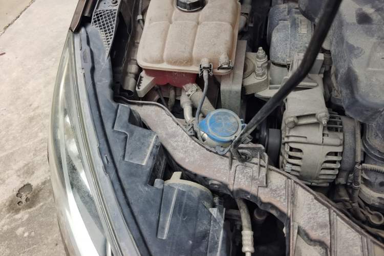 Used Ford Escort 2015 1.5L Manual Comfort Model Engine Bay Right