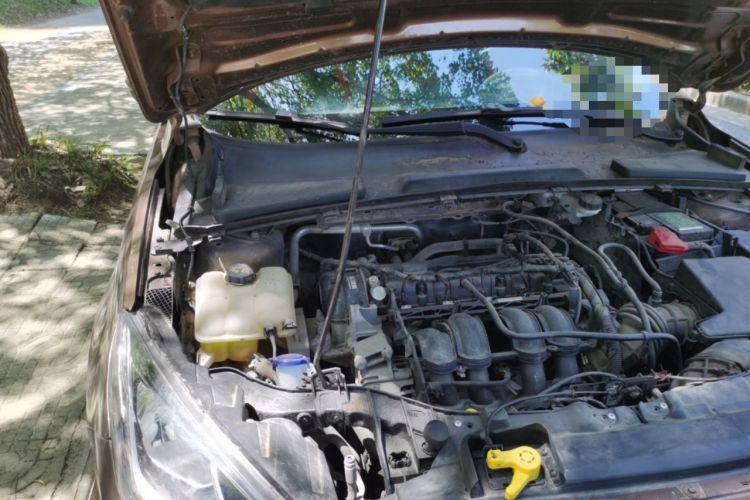Used Ford Escort 2015 1.5L Manual Comfort Model Engine Bay Right