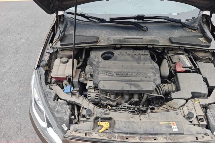 Used Ford Escort 2015 1.5L Automatic Fashion Model Engine Bay Right