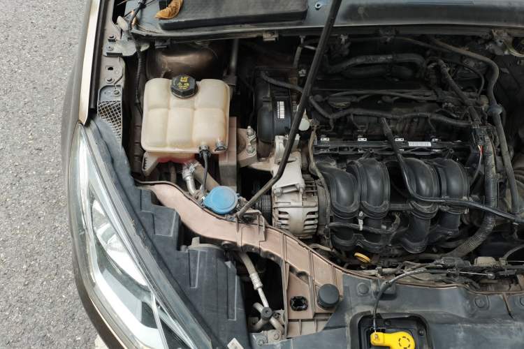 Used Ford Escort 2015 1.5L Automatic Fashion Model Engine Bay Right