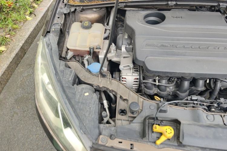 Used Ford Escort 2015 1.5L Automatic Fashion Model Engine Bay Right