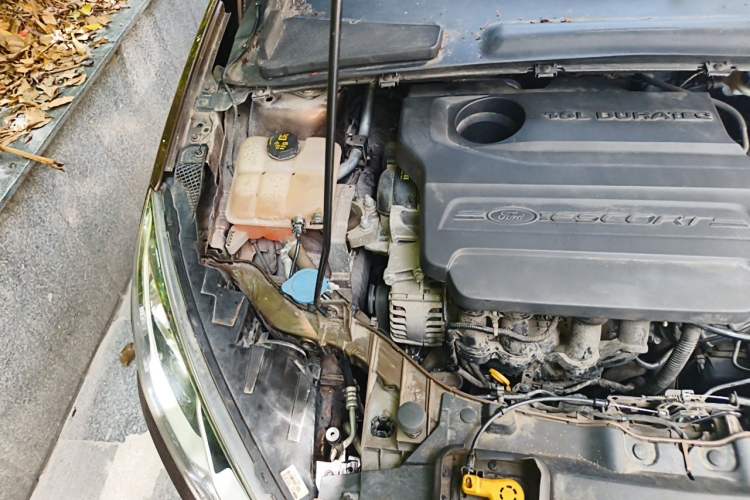 Used Ford Escort 2015 1.5L Automatic Comfort Edition Engine Bay Right
