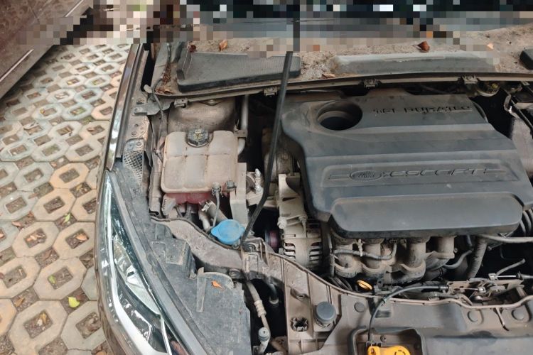 Used Ford Escort 2015 1.5L Automatic Comfort Edition Engine Bay Right