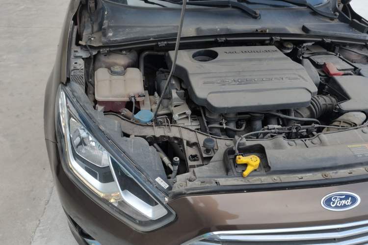 Used Ford Escort 2015 1.5L Automatic Fashion Model Engine Bay Right