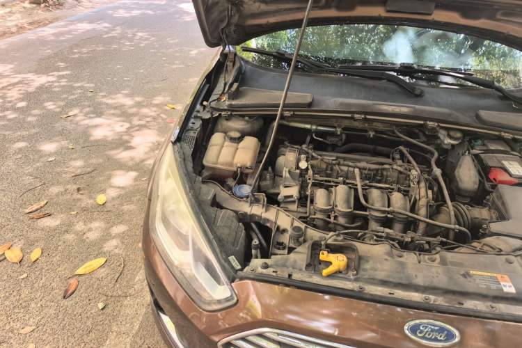 Used Ford Escort 2015 1.5L Automatic Fashion Model Engine Bay Right