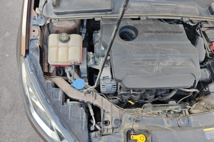 Used Ford Escort 2015 1.5L Automatic Comfort Edition Engine Bay Right