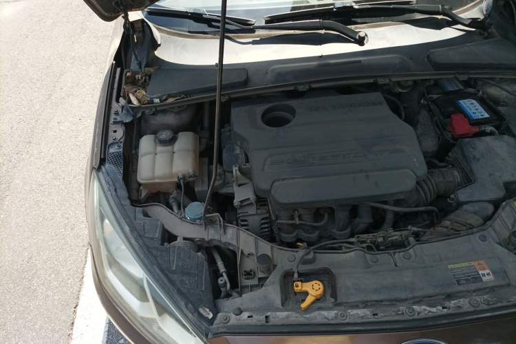 Used Ford Escort 2015 1.5L Automatic Comfort Edition Engine Bay Right