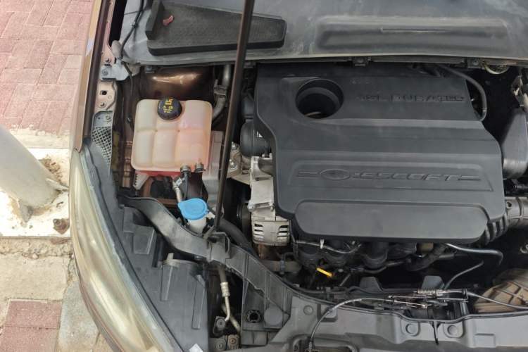 Used Ford Escort 2015 1.5L Automatic Comfort Edition Engine Bay Right