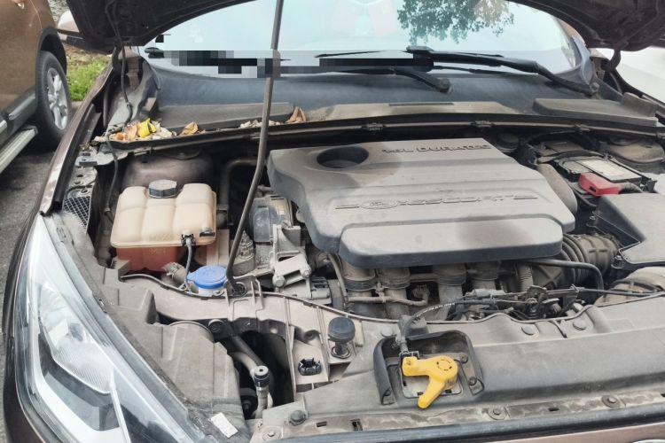 Used Ford Escort 2015 1.5L Automatic Fashion Model Engine Bay Right
