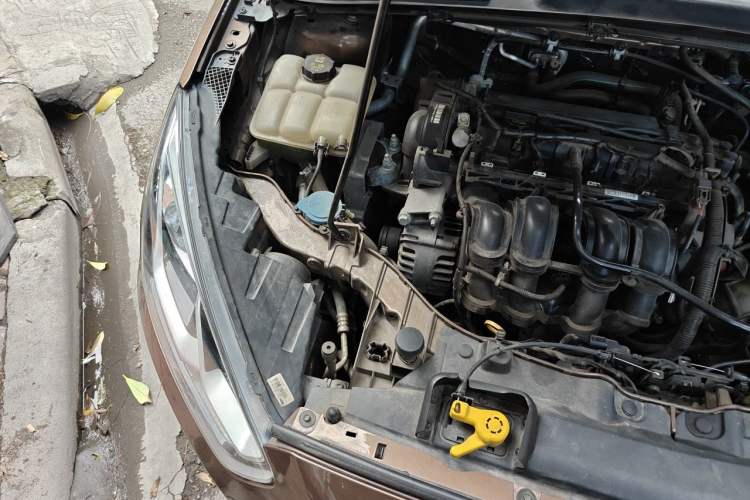 Used Ford Escort 2015 1.5L Automatic Fashion Model Engine Bay Right