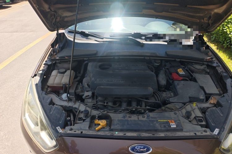 Used Ford Escort 2015 1.5L Automatic Comfort Edition Engine Bay Right